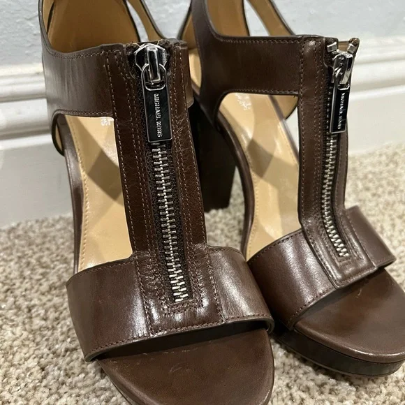 Michael Kors Berkley T-Strap Platform Dress Sandals - Picture 3 of 8